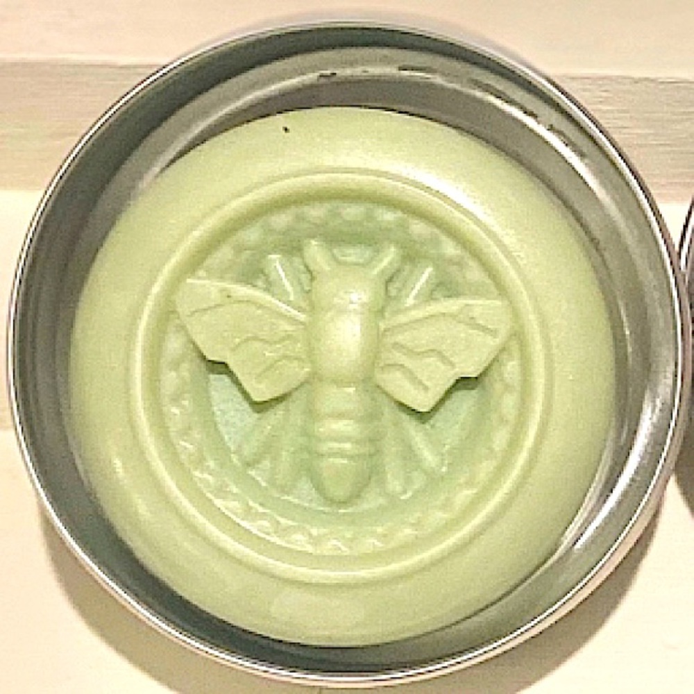 🐝 The Wandering Bee Solid Lotion - Gardenia🐝